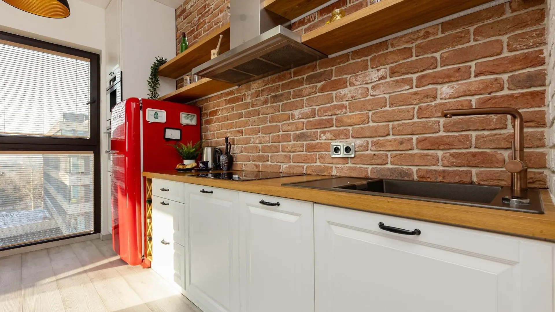Emerald Residence Warsaw With Parking By Noclegi Renters